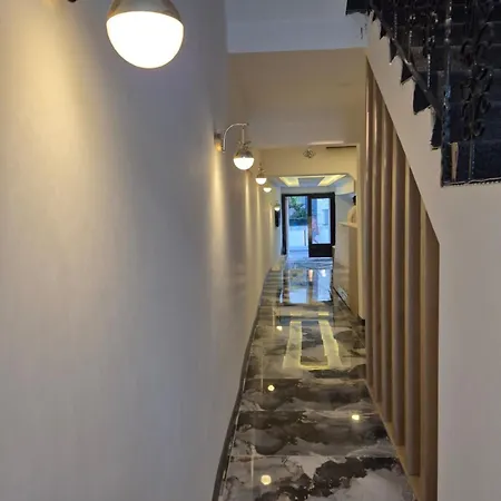 Ξενοδοχείο Nil Mars